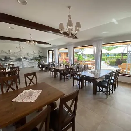 ホテル Tadeusz Uszew