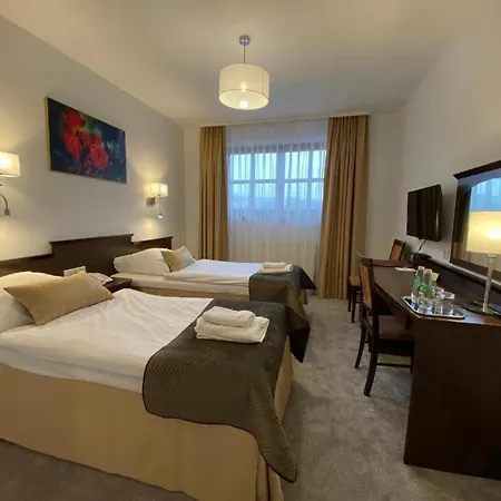 Tadeusz Hotel 3*